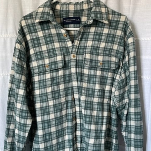 Abercrombie & Fitch Green and White Plaid Casual Button Down Shirt - Picture 1 of 3